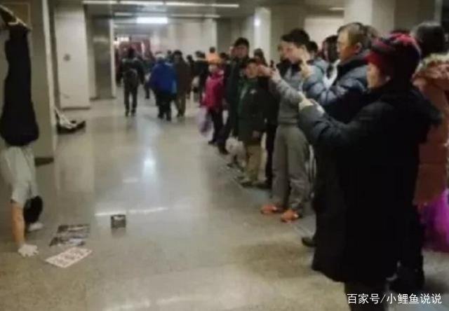 还记得100块贱卖金牌，流落街头混饭吃的世界冠军吗？他后来怎样了？