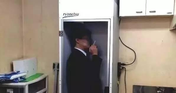 日本实施史上最严“禁烟令” 但是依然为吸烟者留有空间