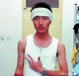 10年前，他享受亲爹福利狂言我爸是李刚，如今怎样？