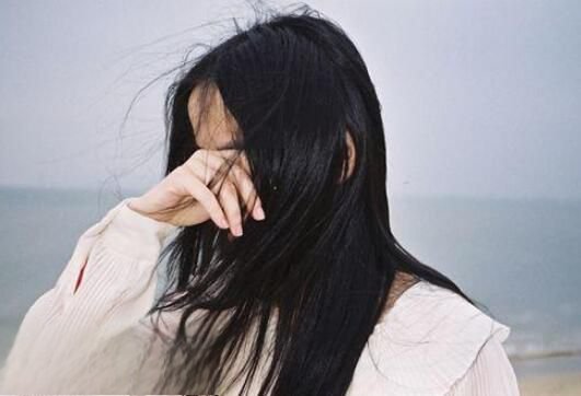 男人说女人疑神疑鬼是什么意思？