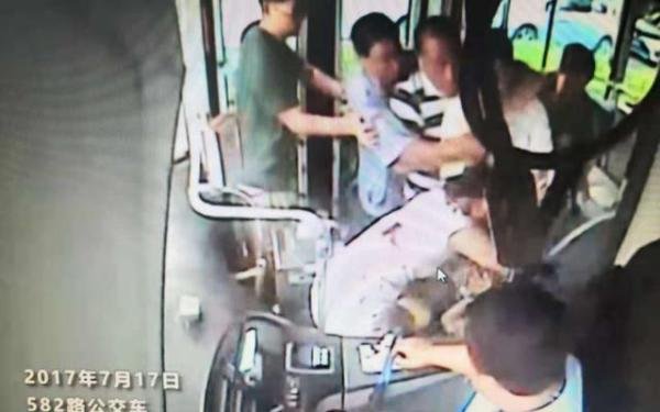 3名见义勇为人员获得落户北京资格 这是咋情况？