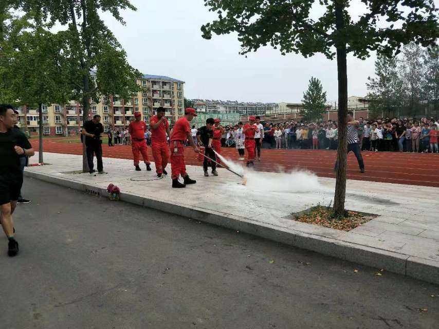 沛县新华中学的收费如何？