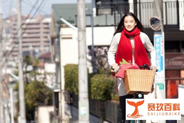 只能晚上一个人看的电影，准备好纸慢慢看！