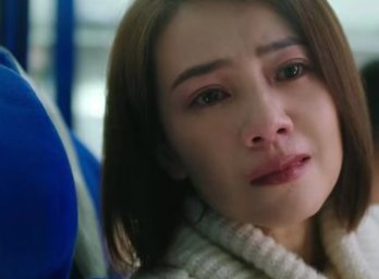 《完美伴侣》中的陈珊为保胎一天只去一趟厕所，这是为什么？