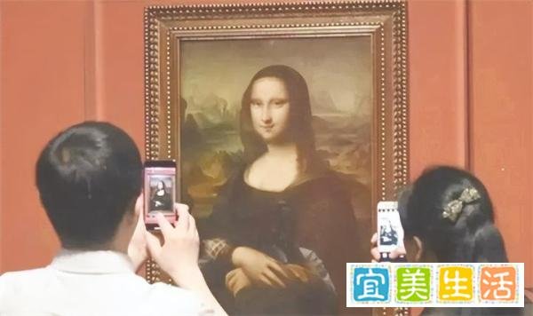 《蒙娜丽莎》中到底有多少秘密?放大后,看看她到底眼里有啥