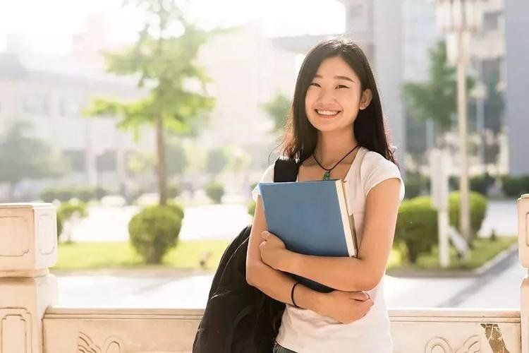 因假期后连上7天课，一小学生天天哭，假期后连续上7天真的合理吗？