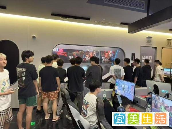 2025年最新开网吧成本和利润分析