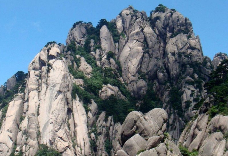 黄山奇石的狮子抢球的仿写