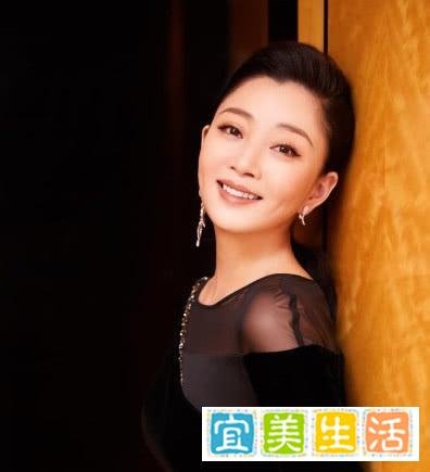 殷桃再谈被包养事件，直言十年前会选择哭，十年后会直接告你