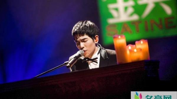 萧敬腾和杨宗纬长得像 对比照零辨识度曝两人私下关系