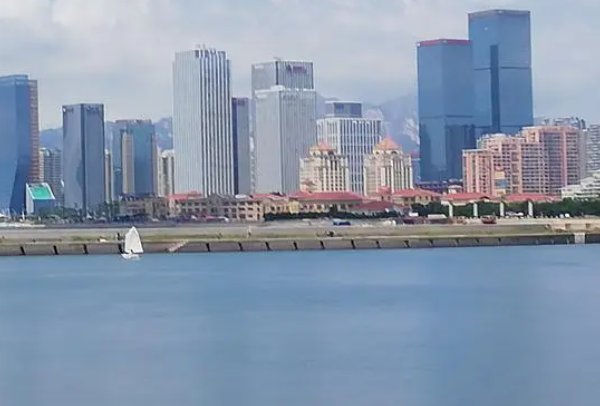 青岛开发区一中录取分数线是多少？