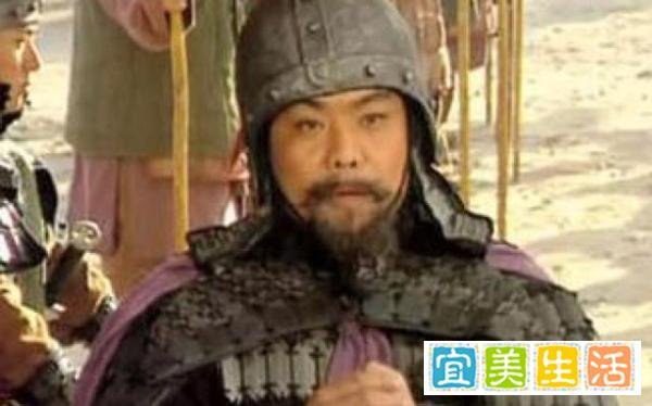 他是孙坚麾下四大猛将之一，战功赫赫，却被儿子毁了一世英名