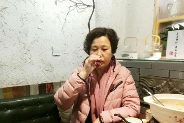浅斟低酌猜一动物