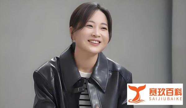 贾玲深情力挺张小斐新剧，真挚友情照亮彼此演艺征途