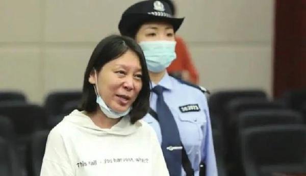 “女魔头”劳荣枝和法子英为财流窜作案杀害7人，为何一直判不下来?