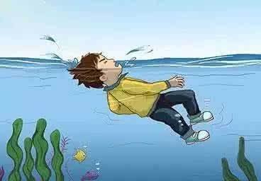 湖南一女生在溺亡之前给闺蜜转1100的生日红包,闺蜜对此有何回应?