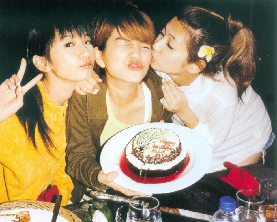 SHE庆祝出道19周年，她们三人的关系还是一样吗？