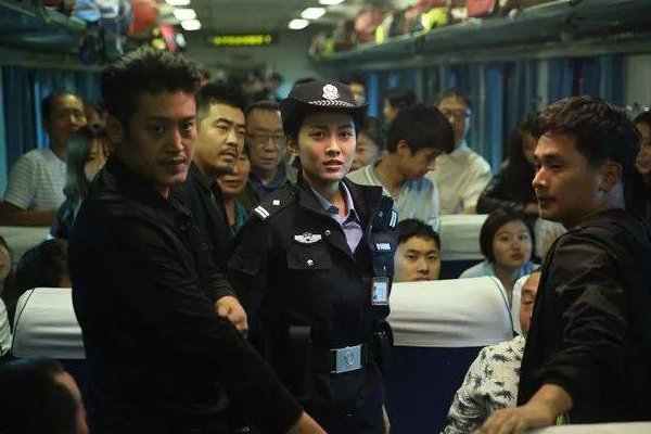 电影纵横千里之铁凤凰的主要演员