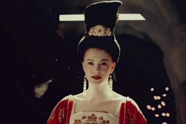 杨玉环和武则天同样是嫁给父子俩，为什么结局却不一样？
