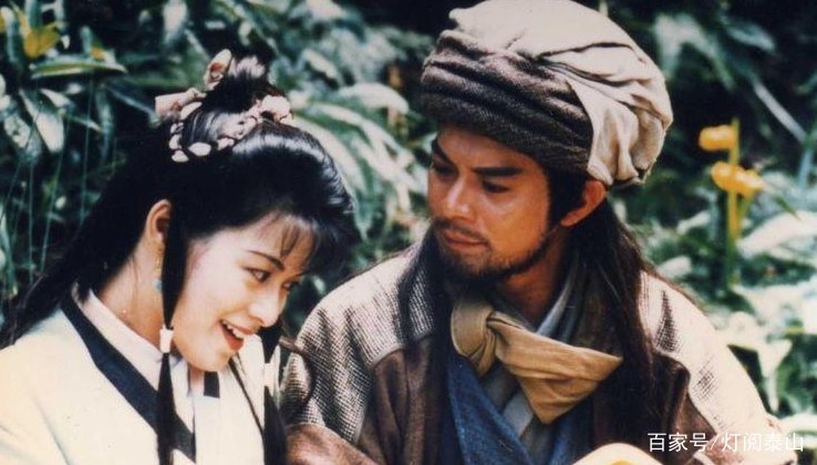 阿朱明明那么喜欢乔峰，为什么最后会死在乔峰手下？