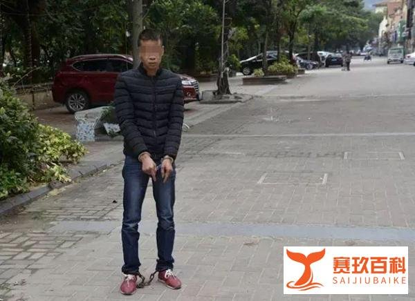 恐怖！实拍东莞女子上班途中遭强行拖拽上轿车！年关将至，各位小心！