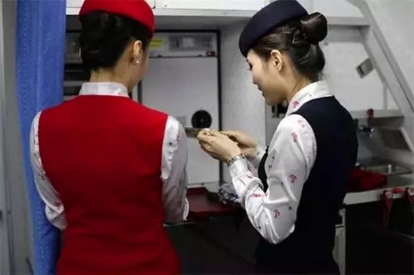 空姐杀害情夫案：空姐发现自己是小三，一怒杀害富商情夫，结果怎样了？