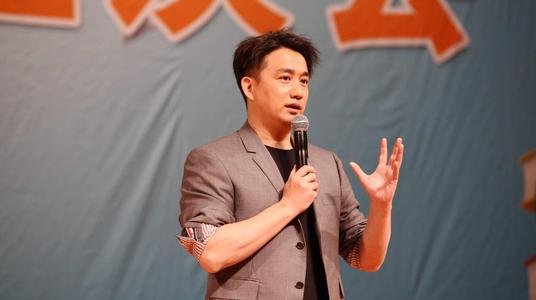 黄磊一直有神算子的人设，他的智商和情商是不是真的很高？