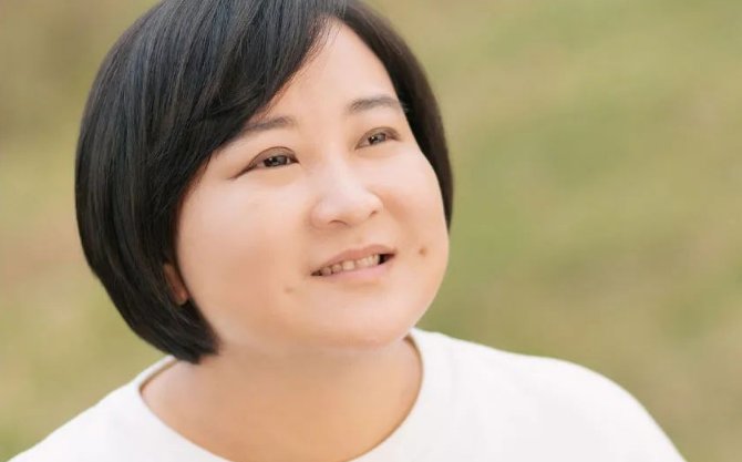 在最难的时候，都是师父管吃管住，贾玲师父是谁？