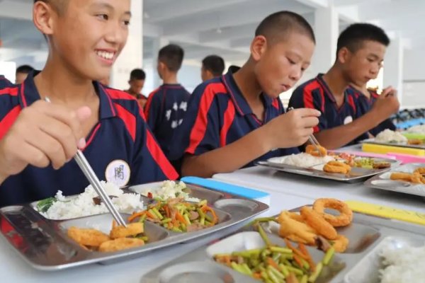 全封闭学校学费多少钱