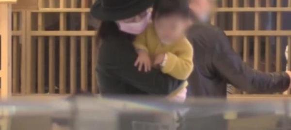 吴倩带娃与母亲聚餐照被曝光