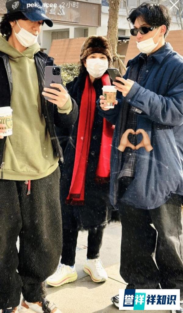 陈坤和母亲、儿子一起庆祝新年!北京豪宅曝光,20岁儿子越来越帅
