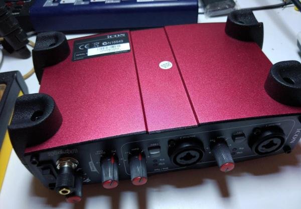 新款icon艾肯utrack vst声卡拆解评测