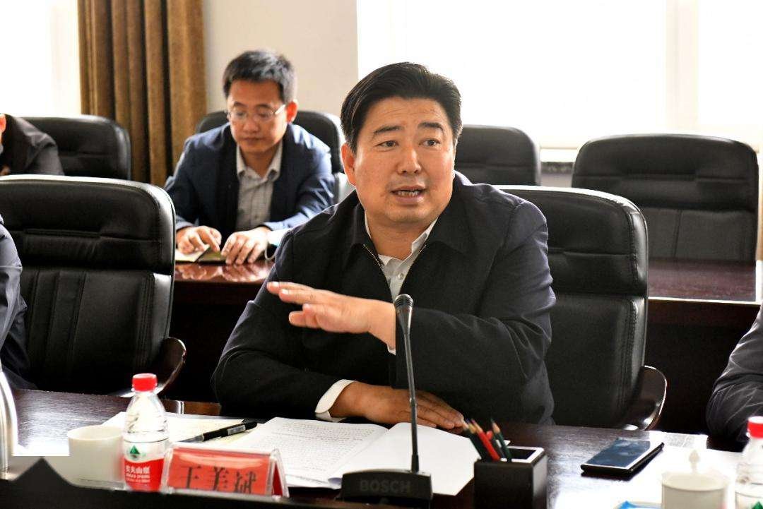 包头副市长在家中坠亡,官员的心理健康问题何时才能得以关注?