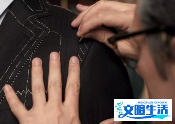 别再乱选报喜鸟西装!这些坑要注意(附各型号报喜鸟西装推荐!报喜鸟西服怎么样?怎么选看这里)