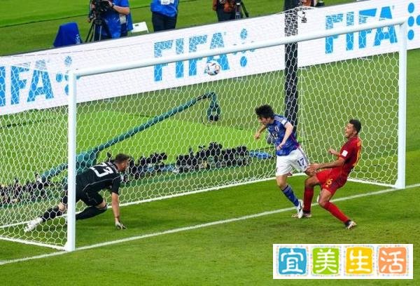 日本队击败西班牙,进入世界杯16强