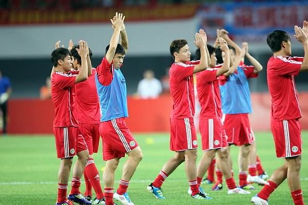 国足世界排名下跌两名，国足什么时候才能站起来？
