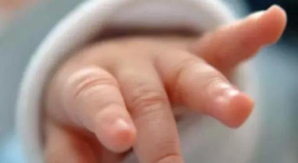 美国7个月大的婴儿赢得拍卖，成为美国最年轻的市长