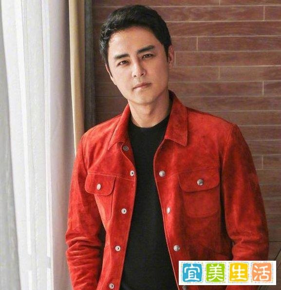 明道官宣当爸爸喜讯，40岁的他高调晒儿子正面照，陈乔恩评论承包一年笑点