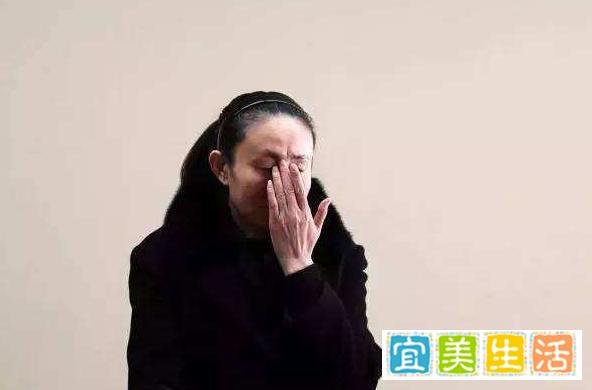江歌妈妈安慰章莹颖爸爸,句句催泪!地狱空荡荡,悲痛在人间!
