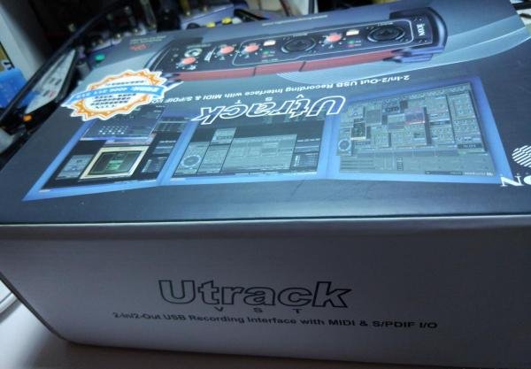 新款icon艾肯utrack vst声卡拆解评测