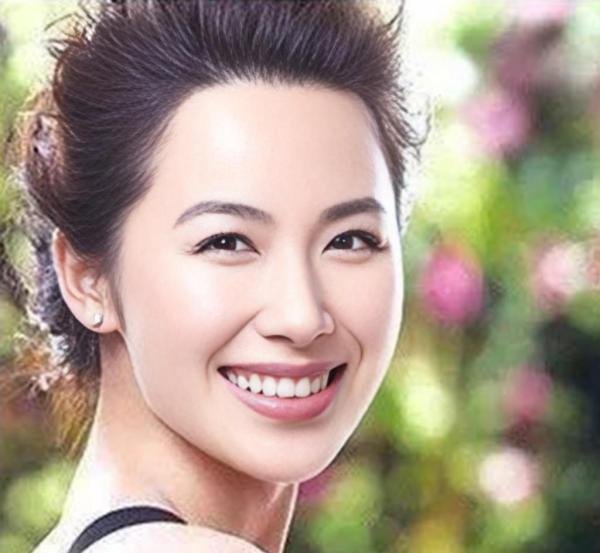 你一定见过，那些年霸屏的广告美女