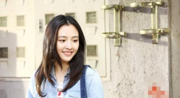 吴倩带娃与母亲聚餐照被曝光