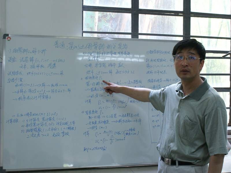 高三学霸班高考平均分664，班主任受奖励吗？