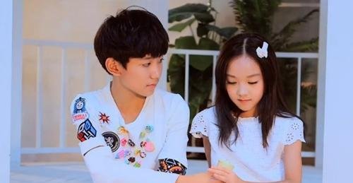 易烊千玺女朋友是谁？扒一扒tfboys易烊千玺真实家庭背景
