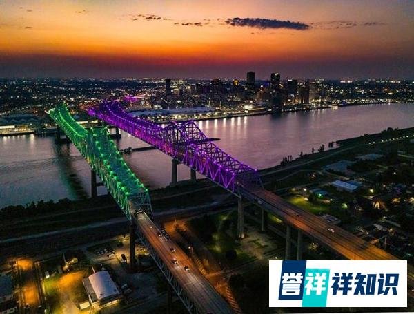 新月城连接桥:跨越历史,照亮未来