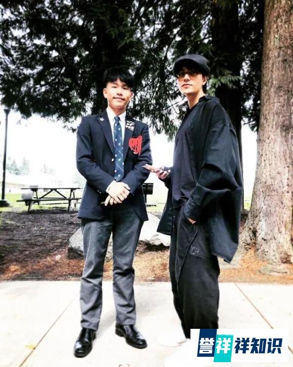 陈坤和母亲、儿子一起庆祝新年!北京豪宅曝光,20岁儿子越来越帅