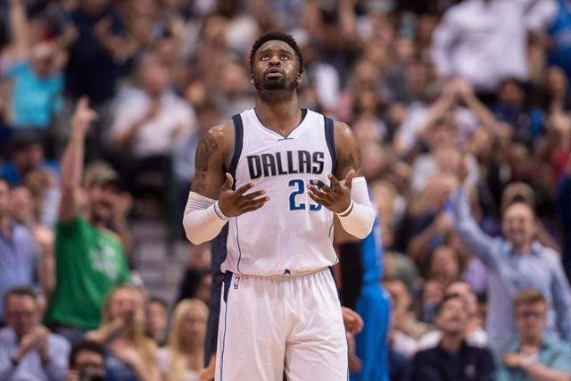 湖人最优秀的签约！仅用300万，就拿下NBA哪位防守悍将？