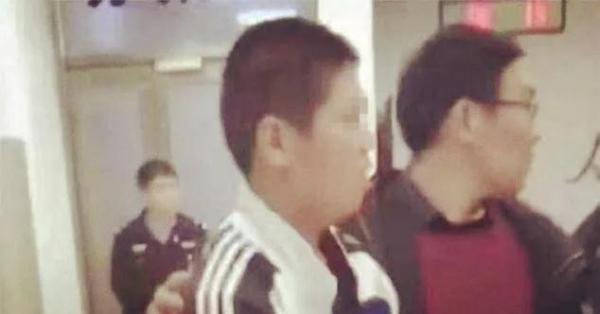 大连14岁男孩曾“多次尾随女性”,其滔天罪行,再次引起网友关注