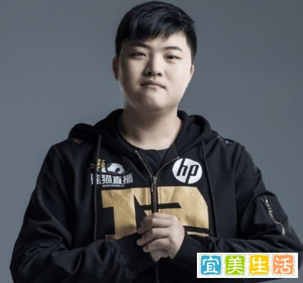 LOL:巅峰PDD究竟什么水平,一级吃红上线,上单版Uzi?