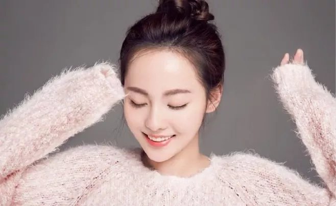 张嘉倪夫妇回应抱娃被拍，富二代老公买超究竟什么背景？